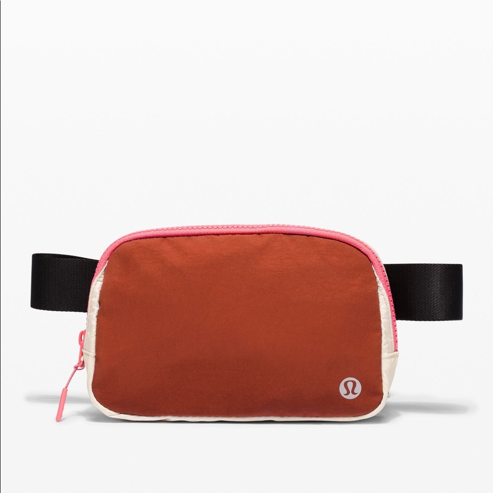 lululemon everywhere belt bag